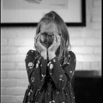 2013-12-24-margo-hands-pentax-trix-400-009